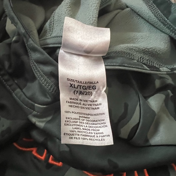 Boys adidas hoodie 18/20 - Picture 2 of 2